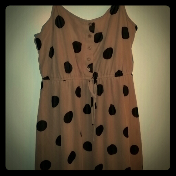 Adorable polka dot dress!