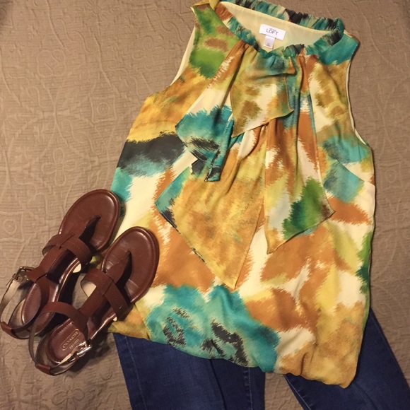 LOFT Sleeveless Blouse Top