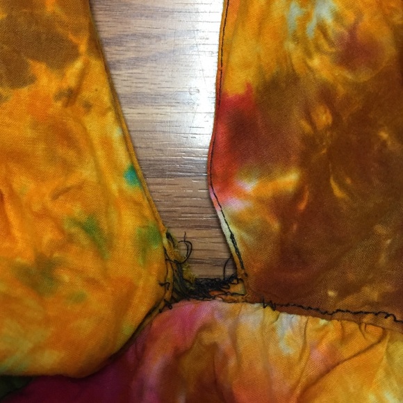 Halter top - Picture 3 of 3