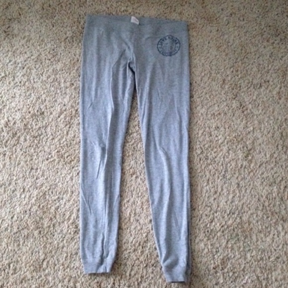 Greg VS Leggings!