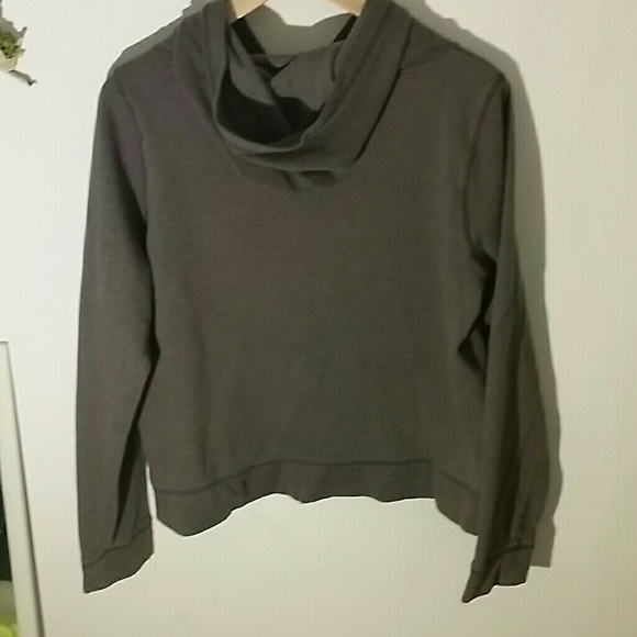 ❌BUNDLED Grey VS PINK sweatshirt - Picture 2 of 2