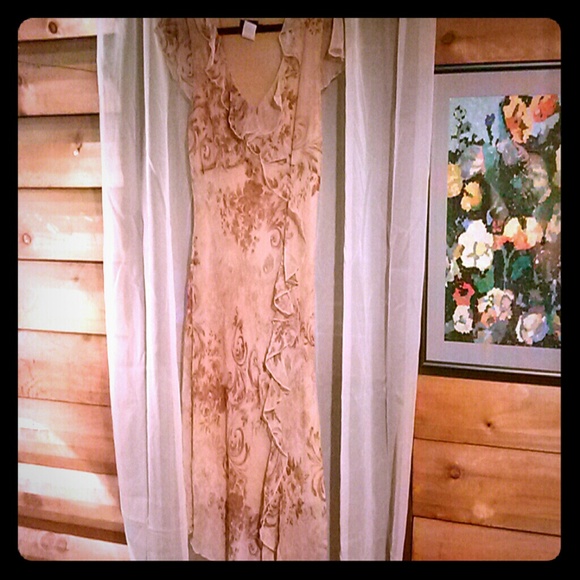 ANOTHER REDUCTION ON CLASSY SUMMER DRESS