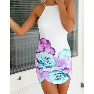 *Sold* on another closet white spaghetti dress  💐