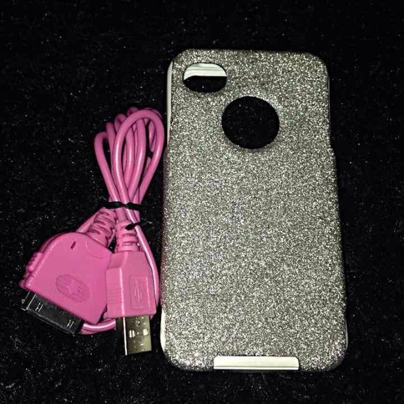 iPhone 4 otter box case and pink charger cord