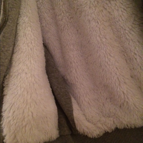 furry jacket - Picture 2 of 2