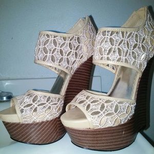 Bebe wedges