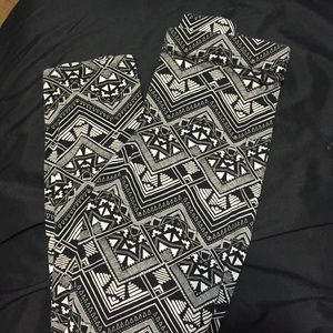 Tribal print Victoria's Secret PINK leggings