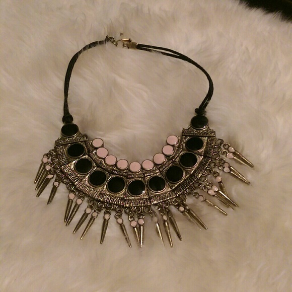 Statement necklace