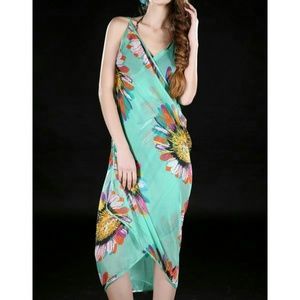 *Sold* on another closet Green cover up 👙 sarong