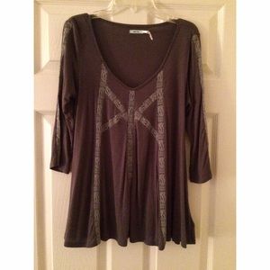 quarter sleeve shirt