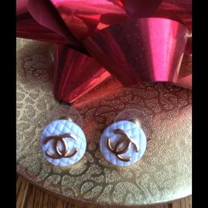 Inspired earring white&gold