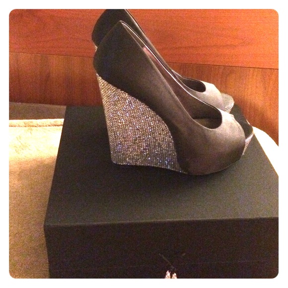 Jewel open toe shoe
