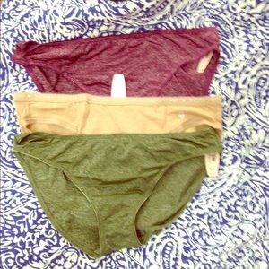 VS nwt panties (M)