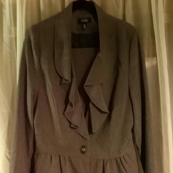 !NWOT! - Charcoal/White Weave Feminine Suit - Picture 2 of 4