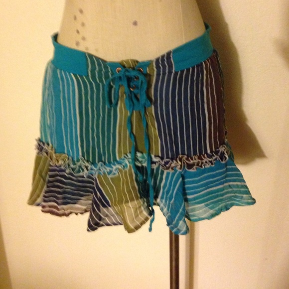 🔴 sold 🔴 Guess skirt