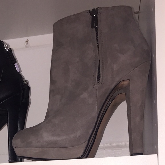 Zara Shoes - 🔴Price FIRM🔴 Zara gray ankle booties