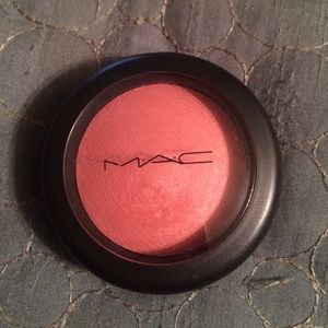 MAC Dainty Mineralize Blush