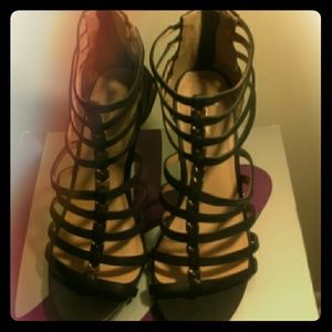 Black open toe zip up heels *10 wide*