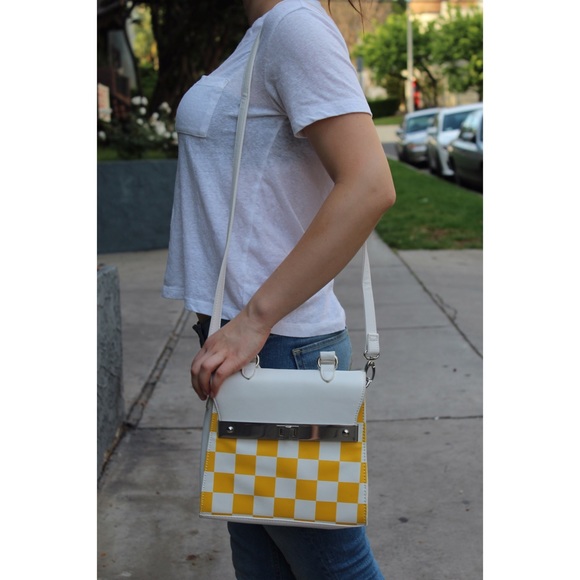 White-Yellow Handbag - Picture 2 of 2