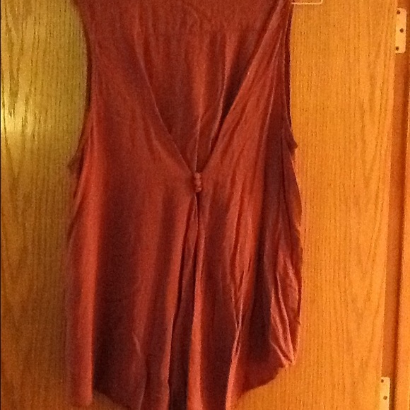 Raspberry button down blouse - Picture 2 of 2