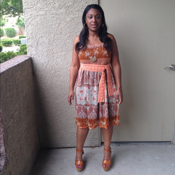 Halter Dress👜 - Picture 2 of 2