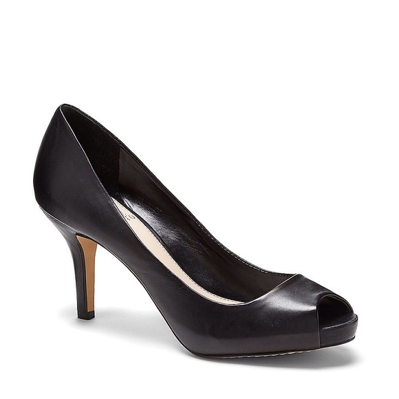 Vince Camuto Shoes - Shoe Sale👠 Vince Camuto Kira Black Peep Toe Pumps