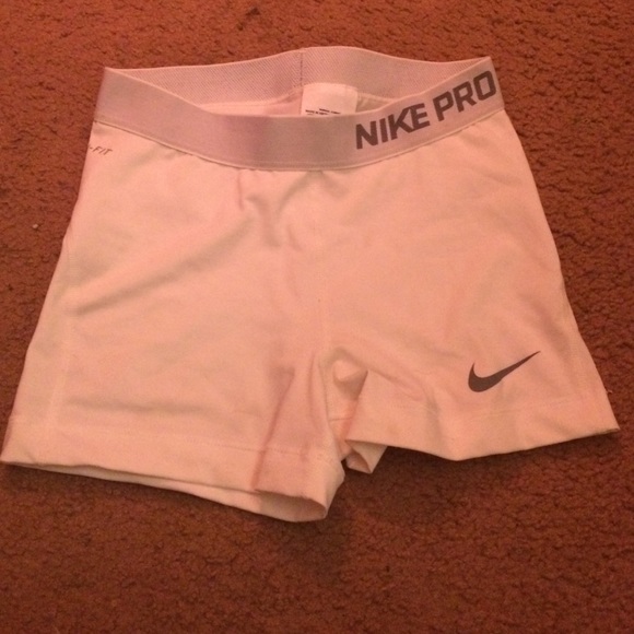 NIKE PROS💕