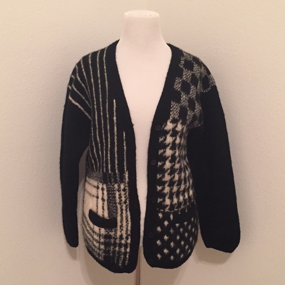 🌈MOVING SALE🌈 Black & White Unique Cardigan