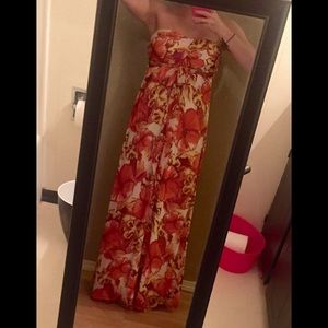 Adorable floral maxi dress! NWOT!