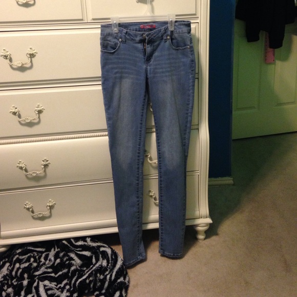 Jeans - Picture 1 of 3