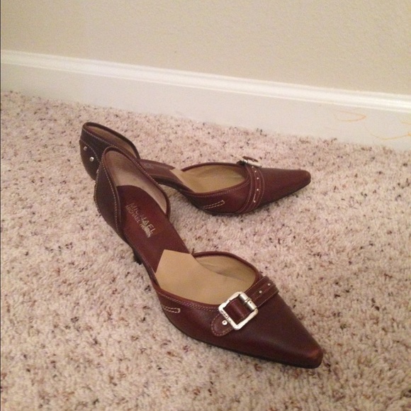REDUCED! Brown leather kitten Michael Kors heels