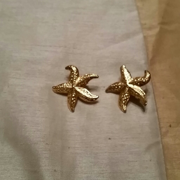 Earrings - Picture 1 of 2