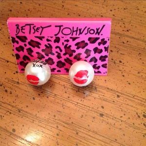 Betsey Johnson Pearl Kiss Earrings