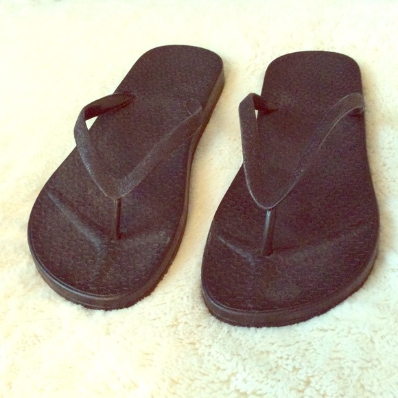 Shoes - Black Sparkle Flip Flops