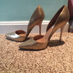 Amazing Pair of Steve Madden Pumps!