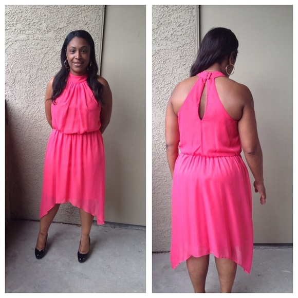 Dresses & Skirts - 🌸Classy Coral Dress🌸