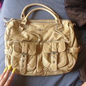 A tan/beige purse
