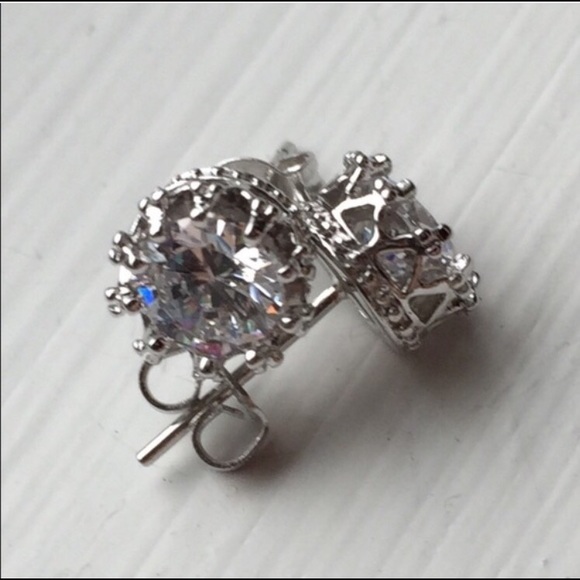 CZ Jewelry - NEW .925 Sterling Silver CZ Crown Stud Earrings