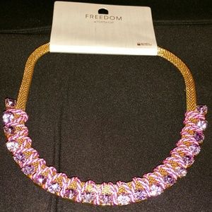 Statement Necklace 2 FOR $38 STATEMENT PIECES 🌹🌹