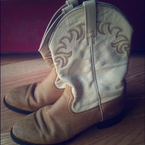 Vintage Ariat Cowboy boots👍👍👍