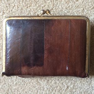 🚨LAST CHANCE🚨 Brown Eel Skin Clutch