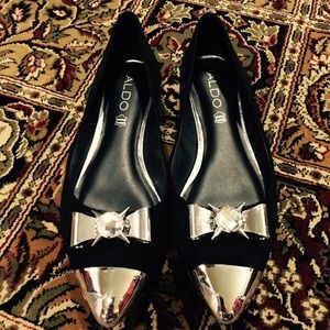 Aldo black suede flats