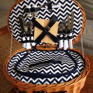 C Wonder Chevron Picnic Basket