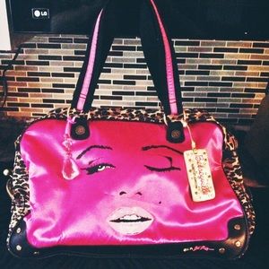 Betsey Johnson Diamond Girl Travel Bag!