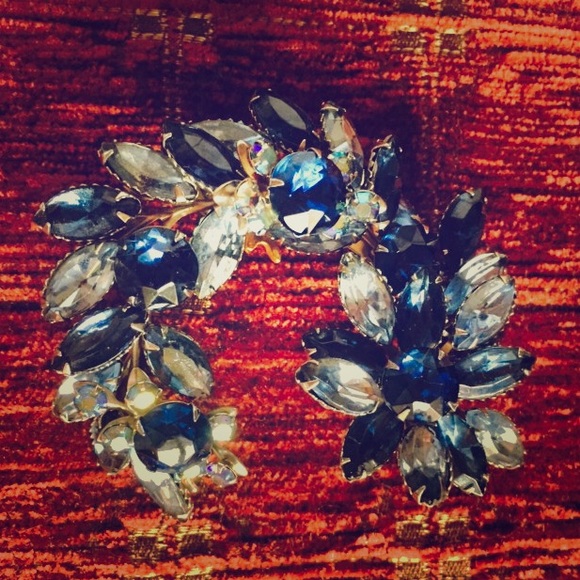 Stunning Blue Stone Pin