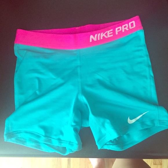 Kids Adult large. Nike pros!