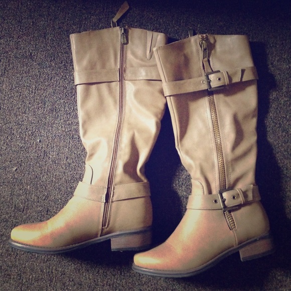 Cream/beige Faux Leather Boots