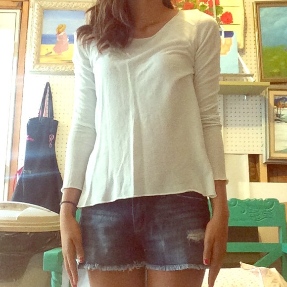 Baby blue gap shirt! ❄️☔️