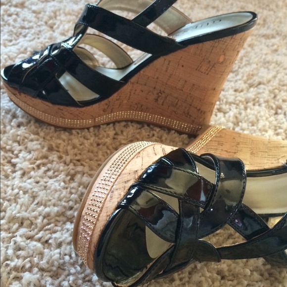 Guess wedges - Picture 3 of 3