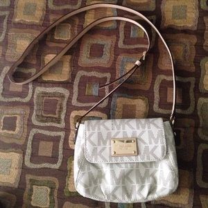 Michael Kors Small Flap Crossbody Signature